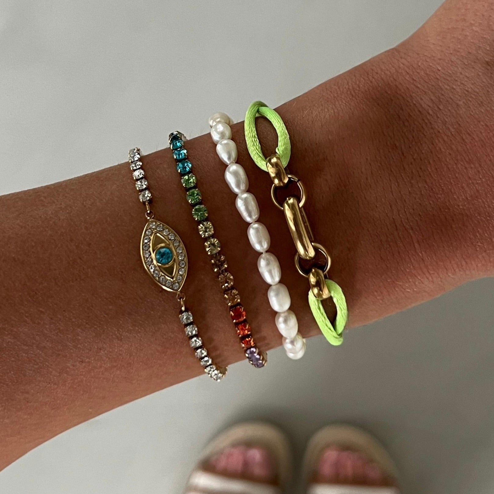 Beachy Bracelet - KØB 1, FÅ 1 GRATIS